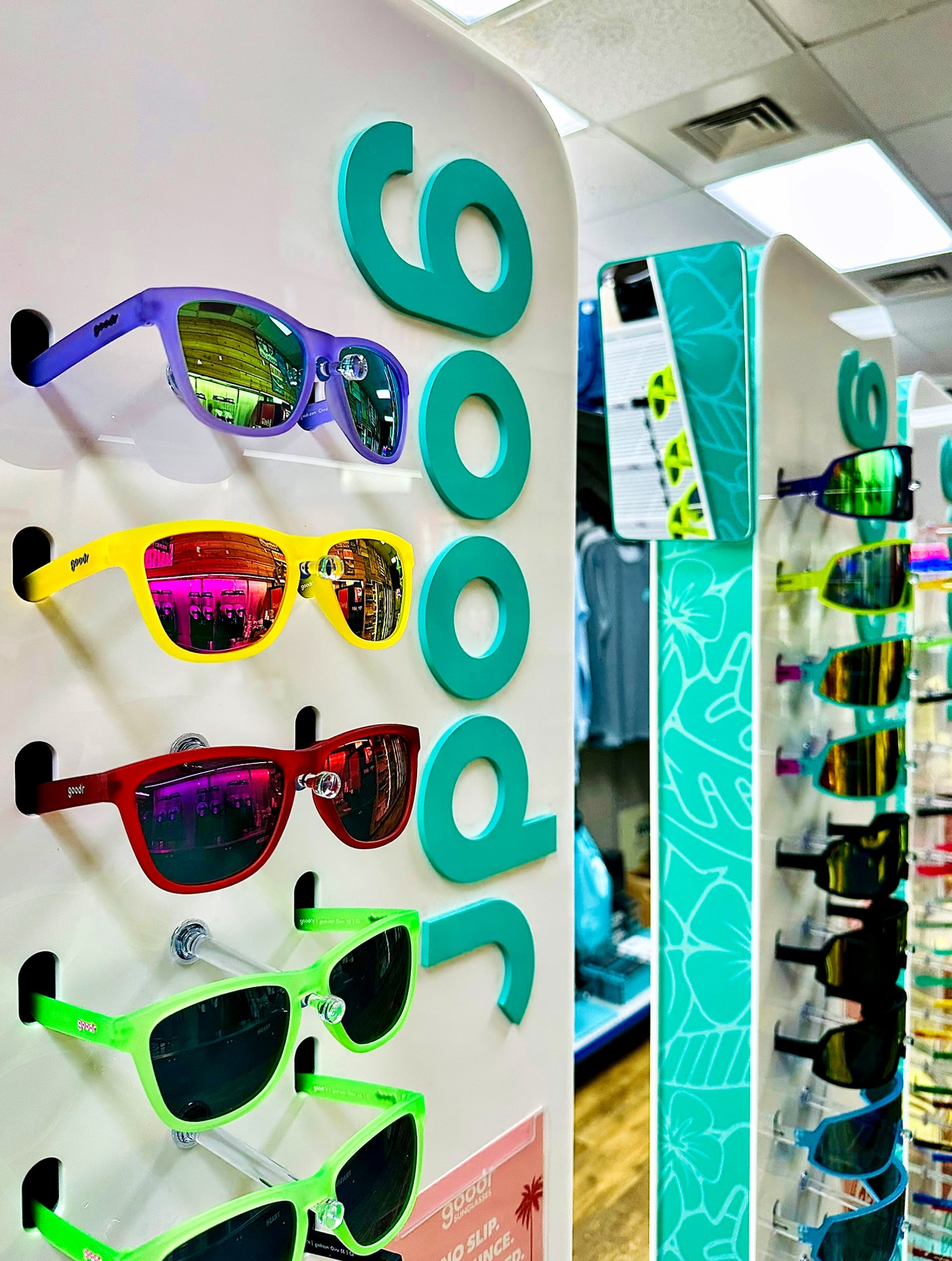 Grand-Harbor-Store-Goodr-Sunglasses-02_1450x1920